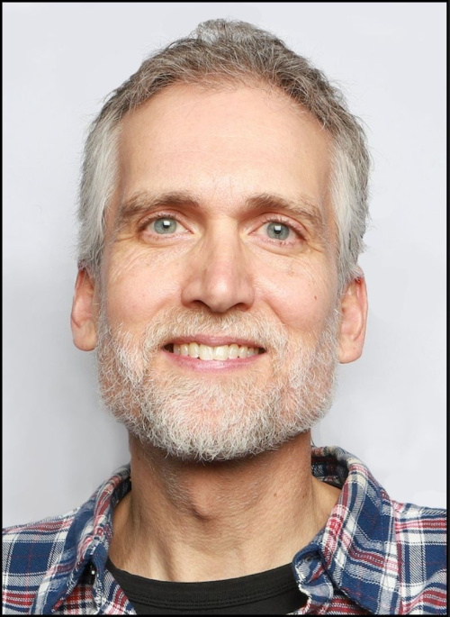 Mark McGuire (scénář)